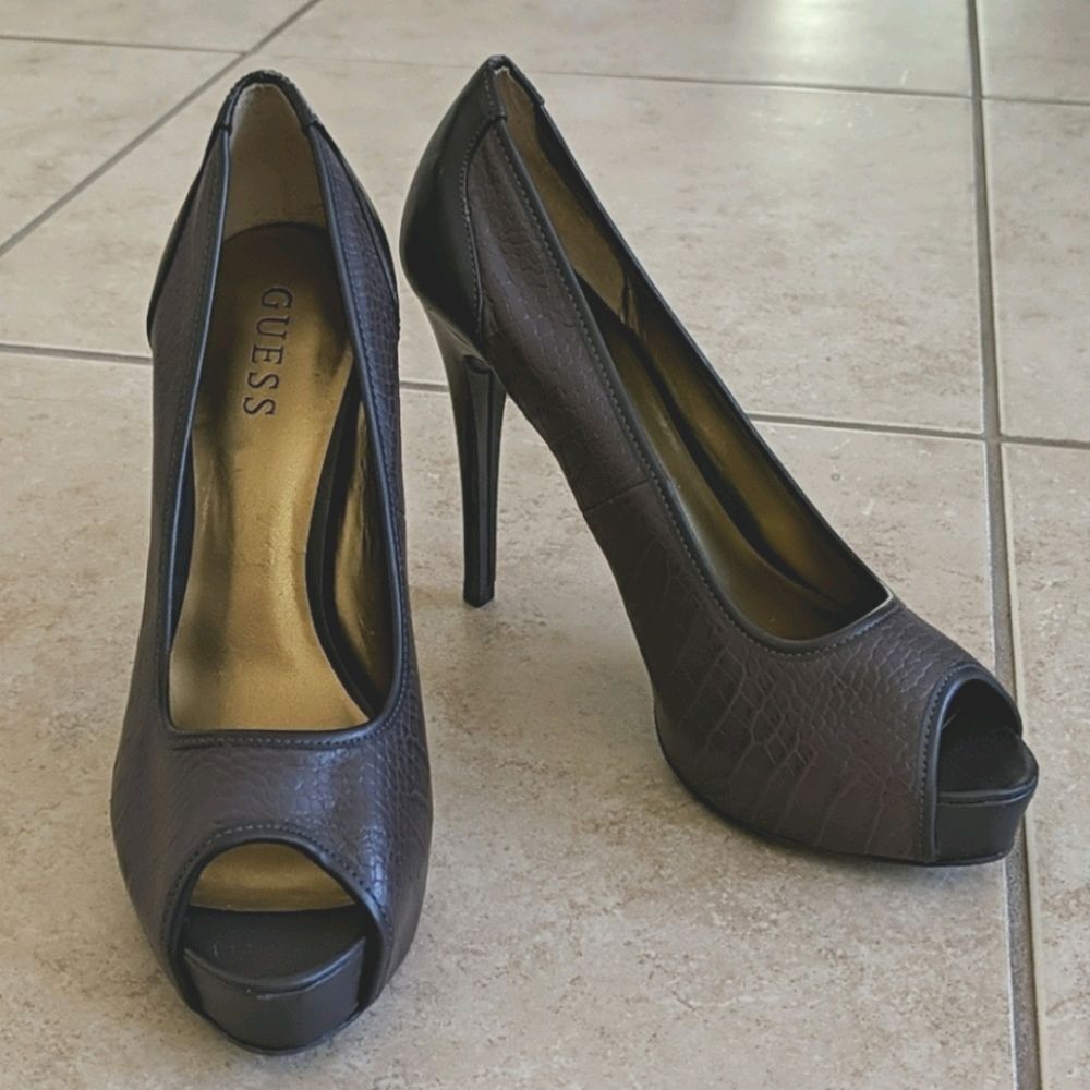 Guess Snakeskin Peep Toe High Heels Brown - Size 8